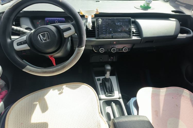 Used Honda Fit 2021 1.5L CVT Trend Edition Center Console