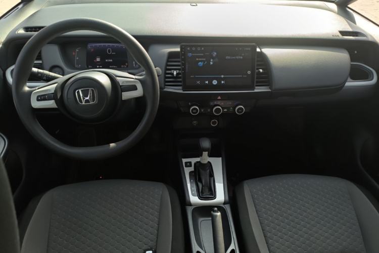 Used Honda Fit 2021 1.5L CVT Trendy Run Pro Edition Center Console