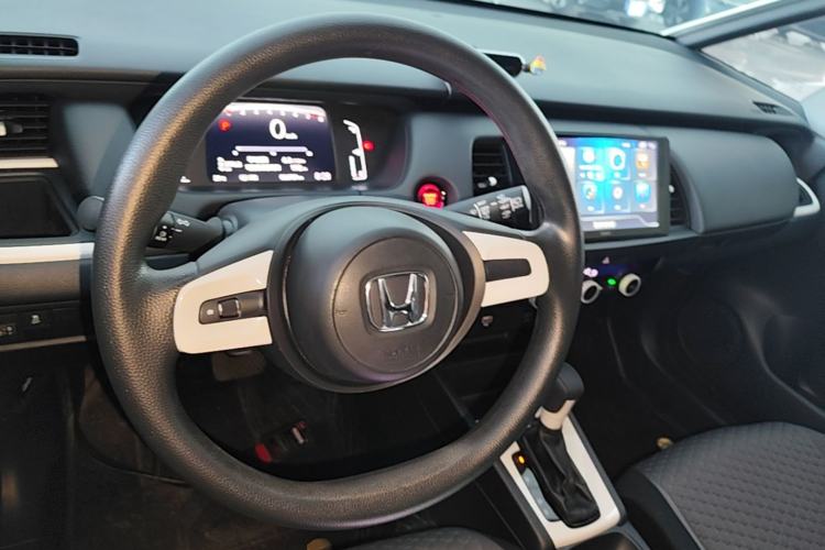 Used Honda Fit 2021 1.5L CVT Trend Edition Center Console