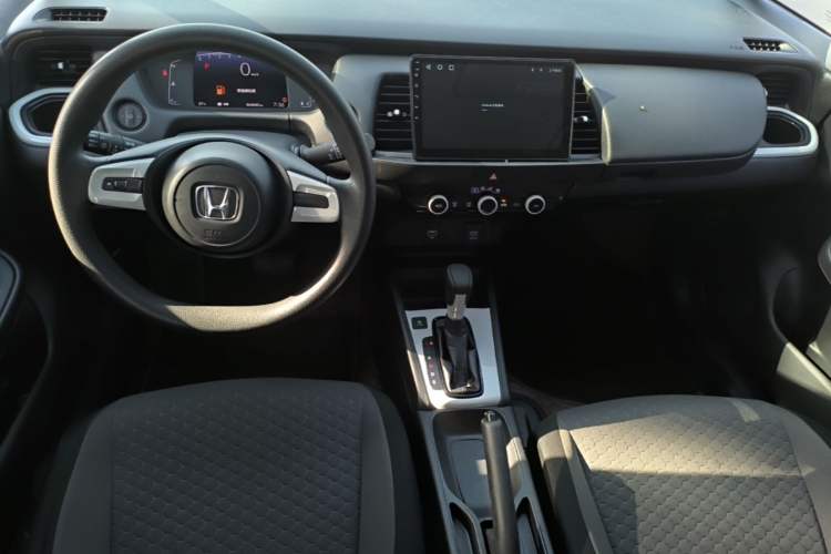 Used Honda Fit 2021 1.5L CVT Trendy Run Pro Edition Center Console