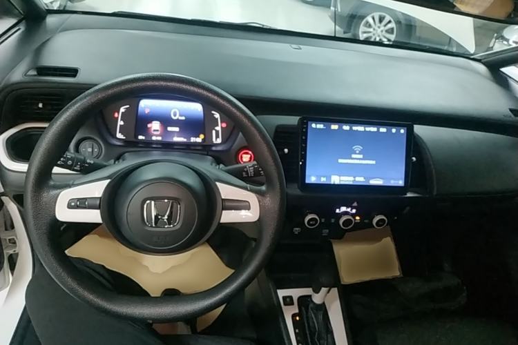 Used Honda Fit 2021 1.5L CVT Trendy Sports Edition Center Console
