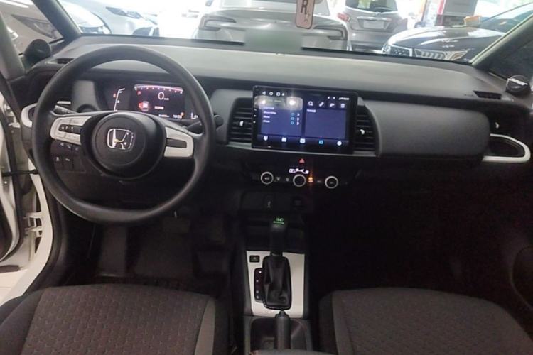 Used Honda Fit 2021 1.5L CVT Trendy Edition Center Console