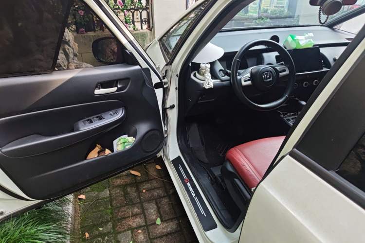 Used Honda Fit 2021 1.5L CVT Trendy Edition Driver Seat