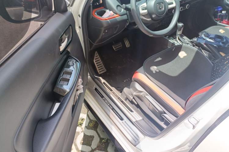 Used Honda Fit 2021 1.5L CVT Trendy Sports Edition Driver Seat