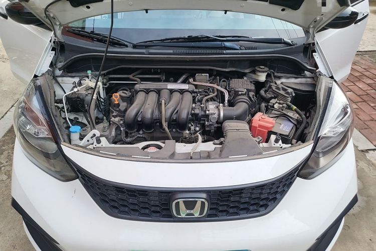 Used Honda Fit 2021 1.5L CVT Trendy Edition Engine Bay