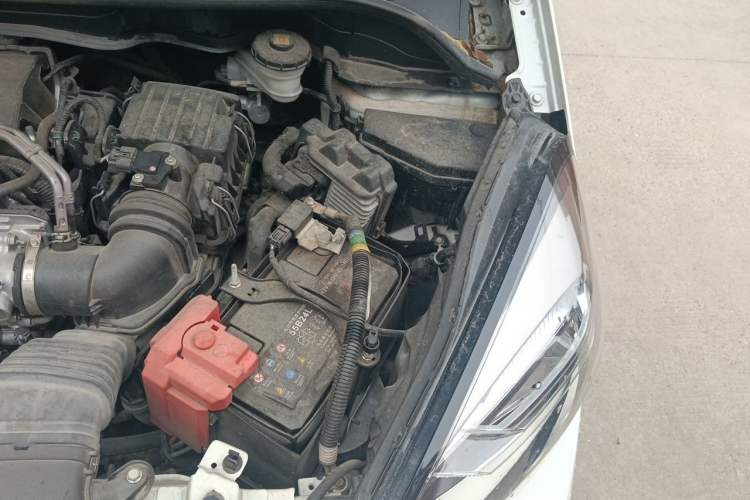 Used Honda Fit 2021 1.5L CVT Trendy Edition Engine Bay Left