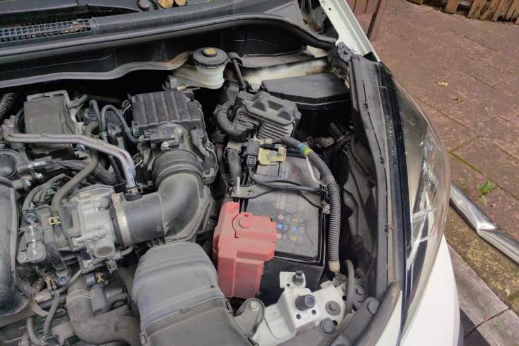 Used Honda Fit 2021 1.5L CVT Trendy Edition Engine Bay Left