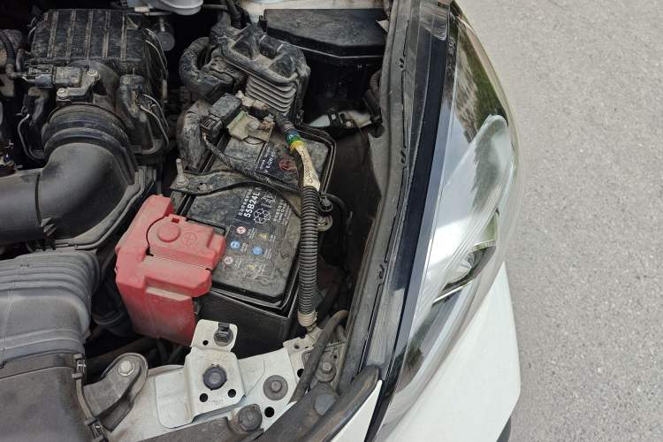Used Honda Fit 2021 1.5L CVT Trendy Version Engine Bay Left
