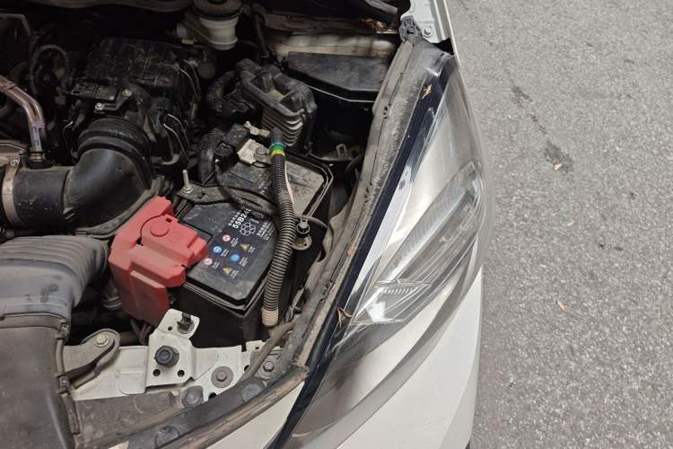 Used Honda Fit 2021 1.5L CVT Trendy Edition Engine Bay Left