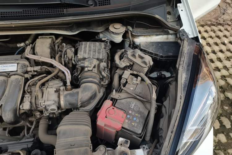 Used Honda Fit 2021 1.5L CVT Trendy Edition Engine Bay Left