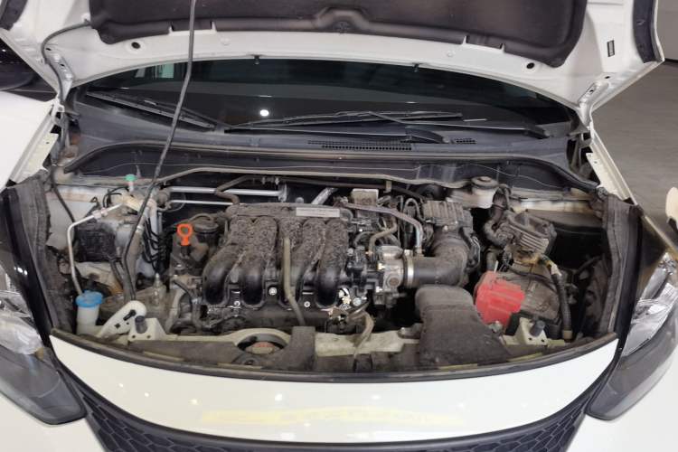 Used Honda Fit 2021 1.5L CVT Trendy Edition Engine Bay