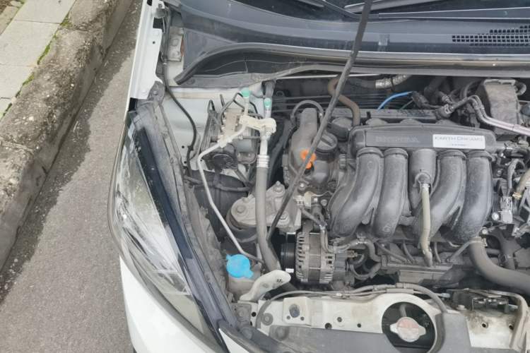 Used Honda Fit 2021 1.5L CVT Trendy Edition Engine Bay Right