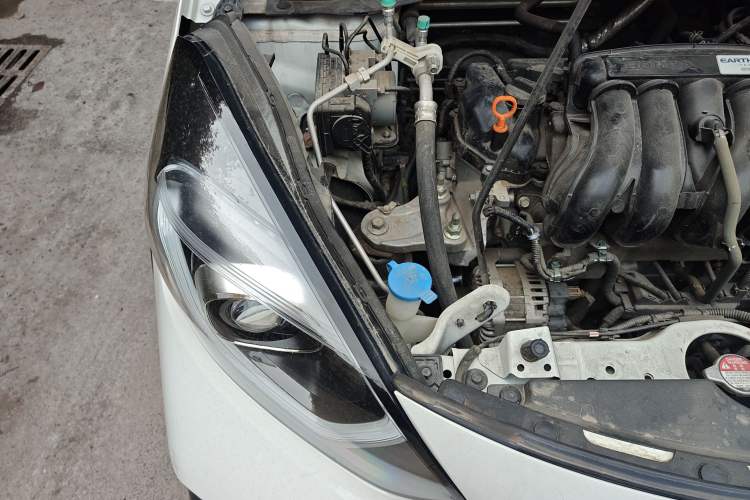 Used Honda Fit 2021 1.5L CVT Trendy Version Engine Bay Right