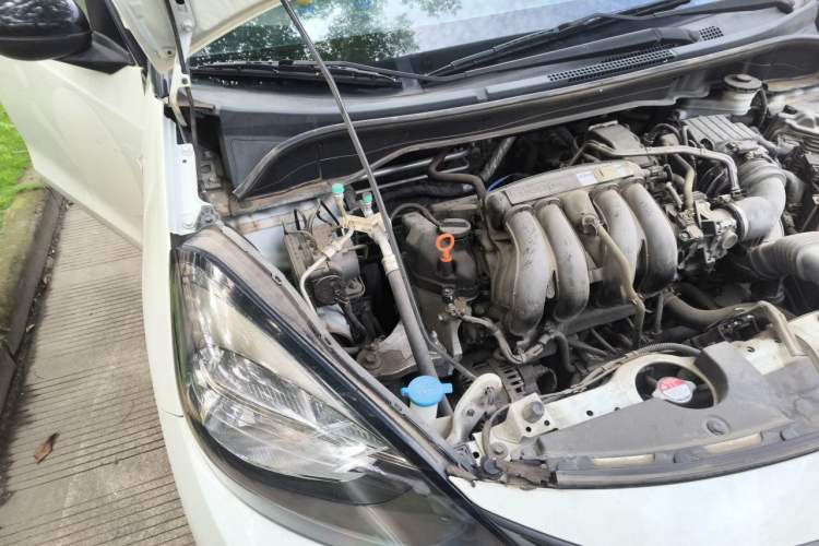 Used Honda Fit 2021 1.5L CVT Trendy Edition Engine Bay Right