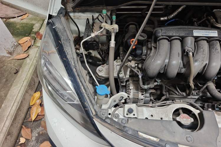 Used Honda Fit 2021 1.5L CVT Trendy Edition Engine Bay Right