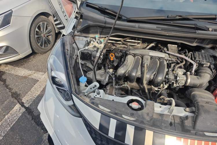 Used Honda Fit 2021 1.5L CVT Trendy Run Pro Edition Engine Bay Right