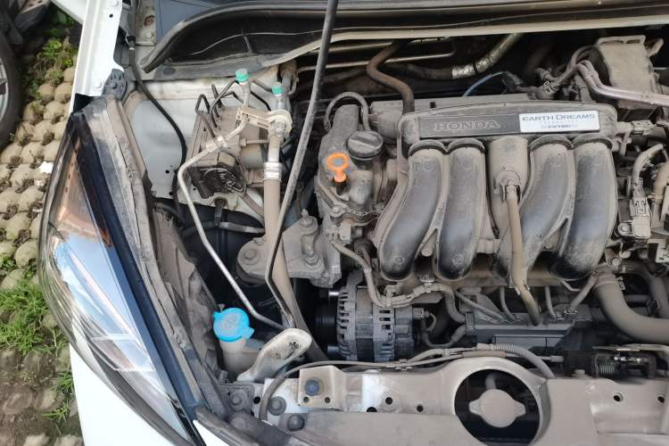 Used Honda Fit 2021 1.5L CVT Trendy Edition Engine Bay Right