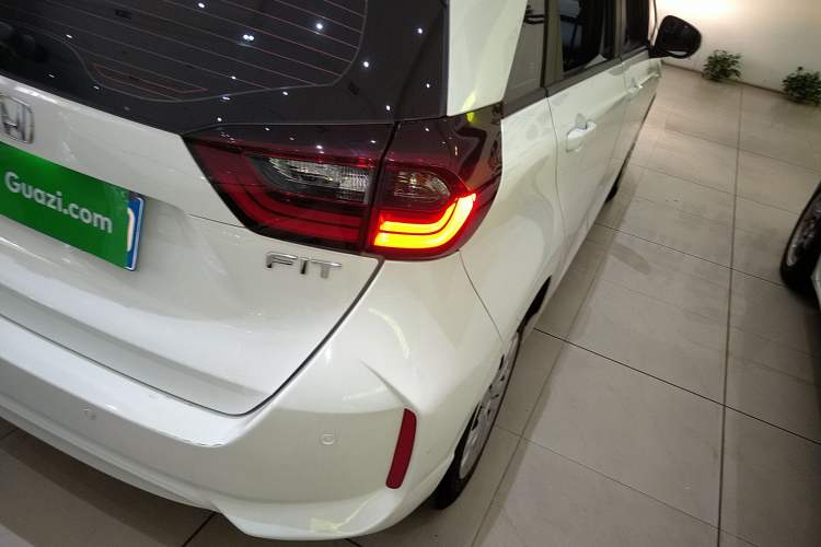 Used Honda Fit 2021 1.5L CVT Trend Edition Exterior 2