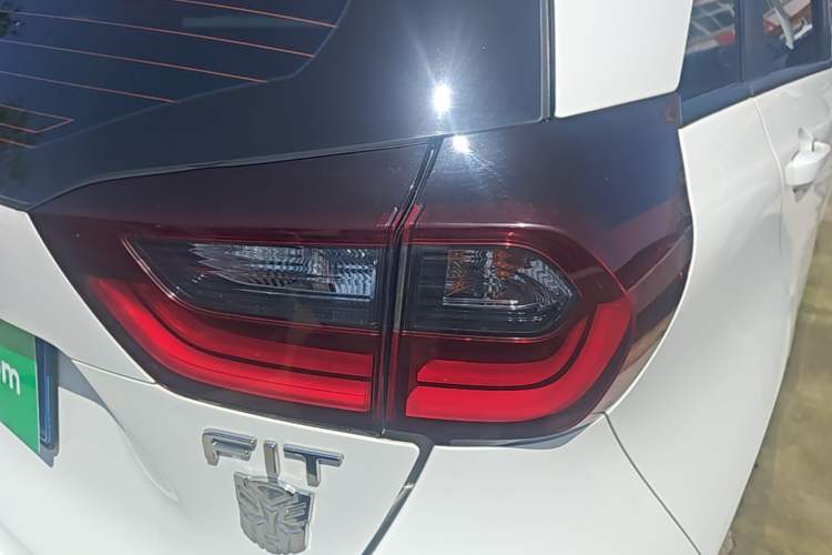 Used Honda Fit 2021 1.5L CVT Trend Edition Exterior 3