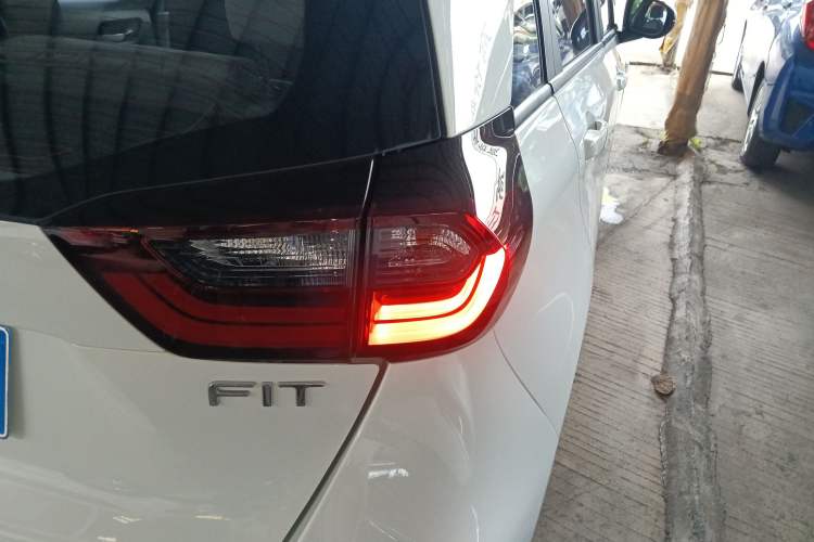 Used Honda Fit 2021 1.5L CVT Trend Edition Exterior 3