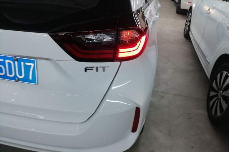Used Honda Fit 2021 1.5L CVT Trend Edition Exterior 3