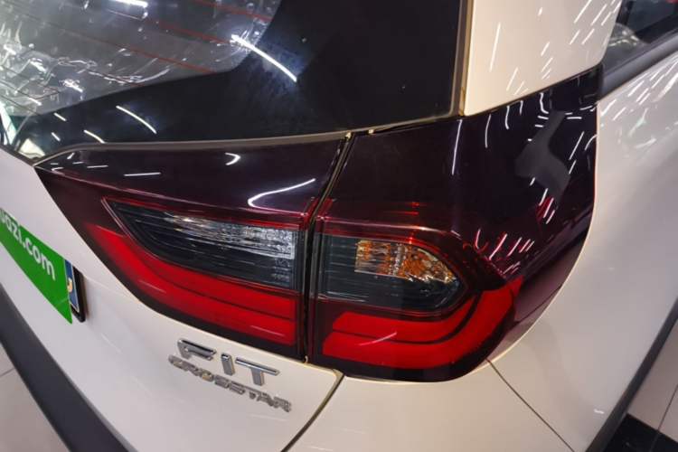 Used Honda Fit 2021 1.5L CVT Trendy Version Exterior 3