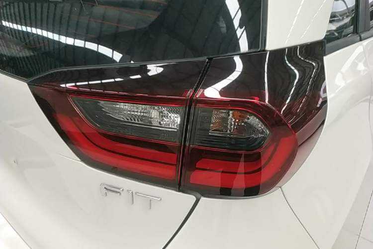 Used Honda Fit 2021 1.5L CVT Trend Edition Exterior 3