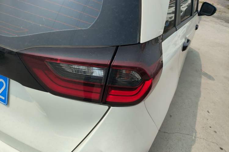 Used Honda Fit 2021 1.5L CVT Trendy Edition Exterior 3