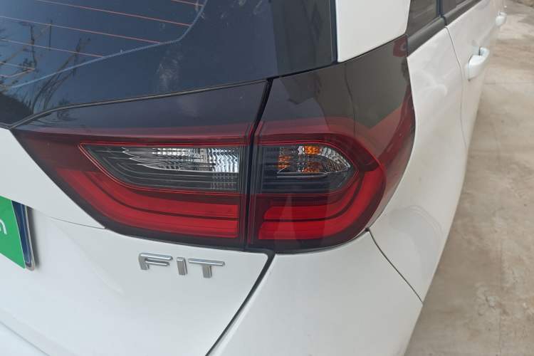 Used Honda Fit 2021 1.5L CVT Trend Edition Exterior 3
