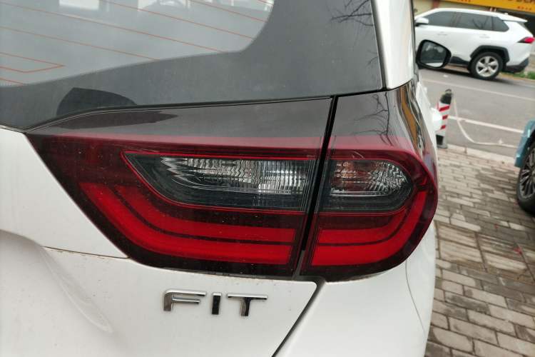 Used Honda Fit 2021 1.5L CVT Trend Edition Exterior 3