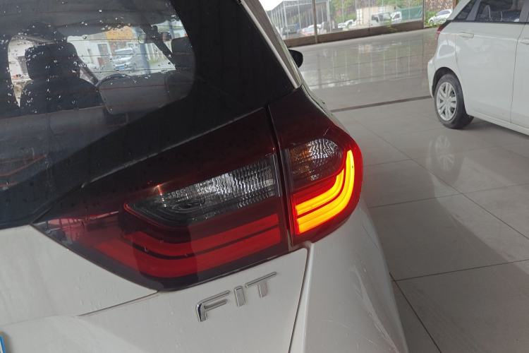 Used Honda Fit 2021 1.5L CVT Trend Edition Exterior 3