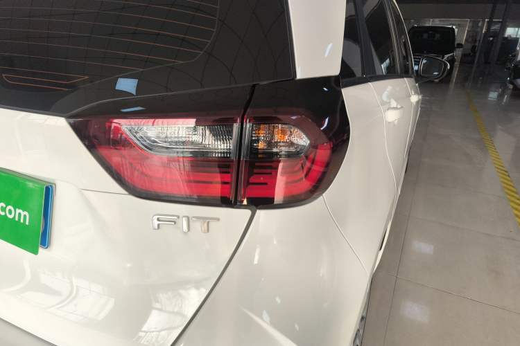 Used Honda Fit 2021 1.5L CVT Trend Edition Exterior 3