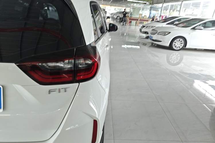 Used Honda Fit 2021 1.5L CVT Trend Edition Exterior 3