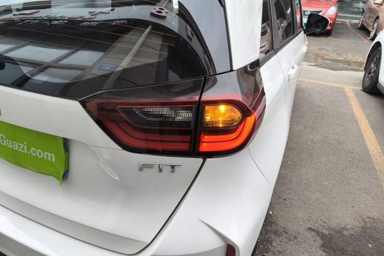 Used Honda Fit 2021 1.5L CVT Trend Edition Exterior 3