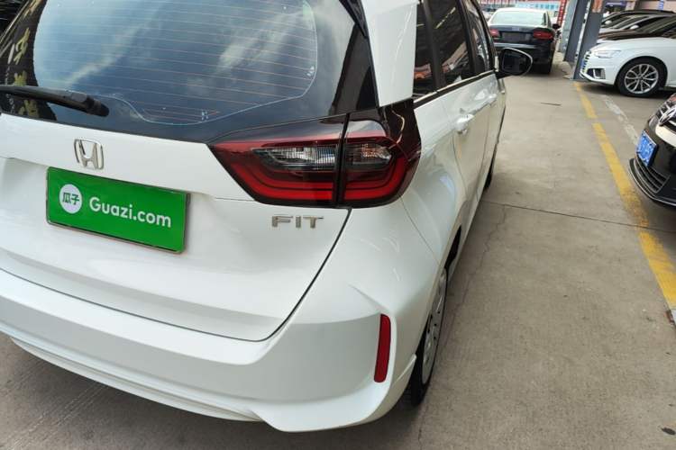 Used Honda Fit 2021 1.5L CVT Trend Edition Exterior 3