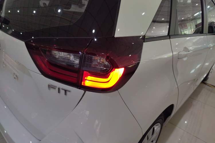 Used Honda Fit 2021 1.5L CVT Trend Edition Exterior 3