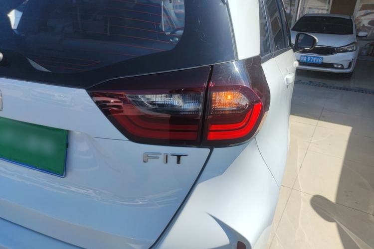 Used Honda Fit 2021 1.5L CVT Trend Edition Exterior 3