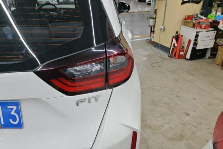 Used Honda Fit 2021 1.5L CVT Trend Edition Exterior 3