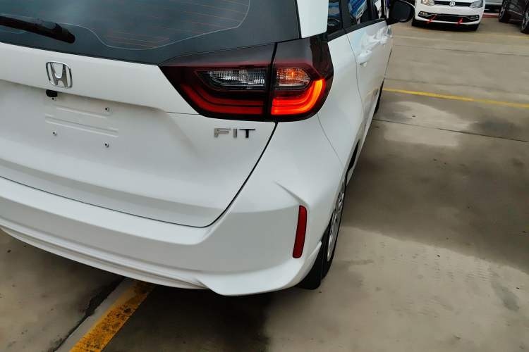 Used Honda Fit 2021 1.5L CVT Trendy Run Pro Edition Exterior 3
