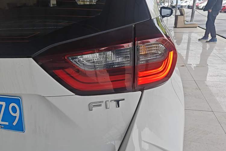 Used Honda Fit 2021 1.5L CVT Trend Edition Exterior 3