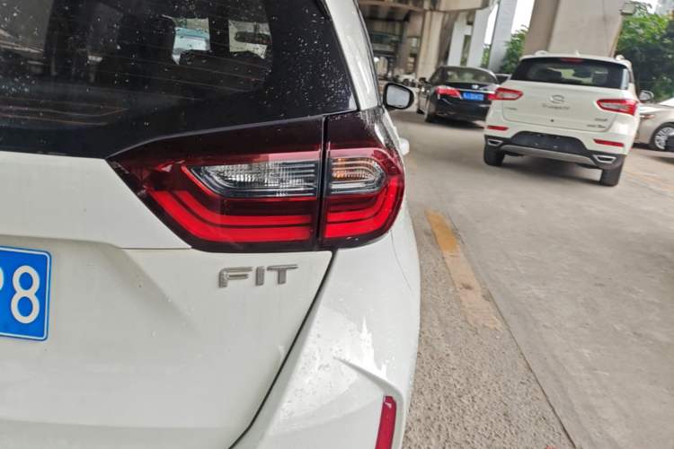 Used Honda Fit 2021 1.5L CVT Trend Edition Exterior 3