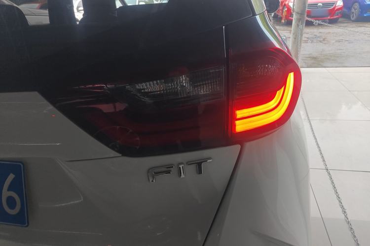 Used Honda Fit 2021 1.5L CVT Trend Edition Exterior 3