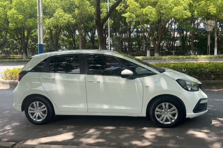 Used Honda Fit 2021 1.5L CVT Trend Edition Exterior 4