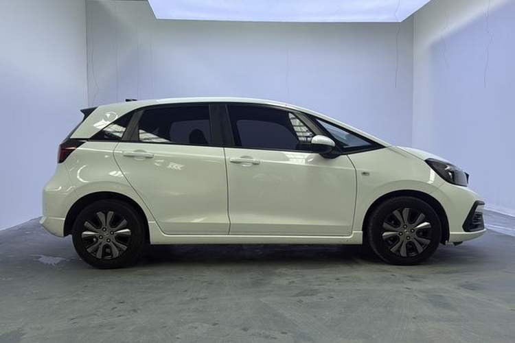 Used Honda Fit 2021 1.5L CVT Trendy Sports Edition Exterior 4