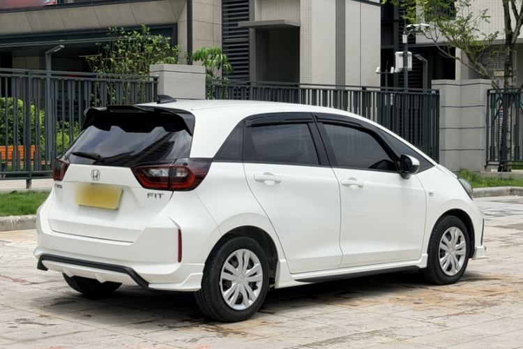 Used Honda Fit 2021 1.5L CVT Trend Edition Exterior 4
