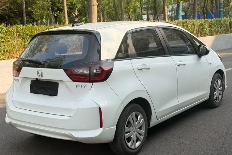 Used Honda Fit 2021 1.5L CVT Trend Edition Exterior 5