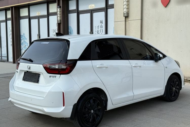 Used Honda Fit 2021 1.5L CVT Trend Edition Exterior 5