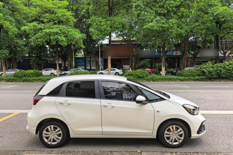 Used Honda Fit 2021 1.5L CVT Trend Edition Exterior 5