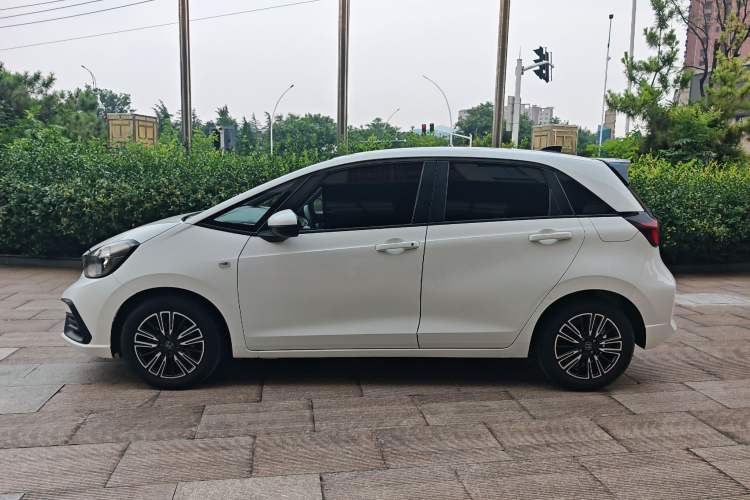 Used Honda Fit 2021 1.5L CVT Trend Edition Exterior 5