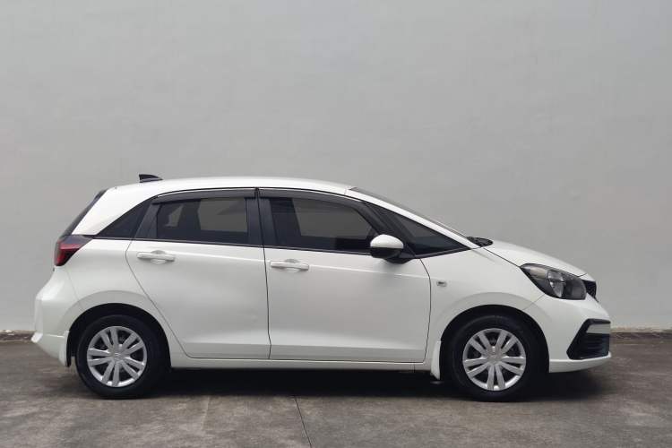 Used Honda Fit 2021 1.5L CVT Trend Edition Exterior 5